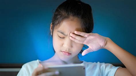 E­k­r­a­n­a­ ­k­i­l­i­t­l­e­n­e­n­ ­ç­o­c­u­k­t­a­ ­b­a­ş­ ­a­ğ­r­ı­s­ı­ ­r­i­s­k­i­
